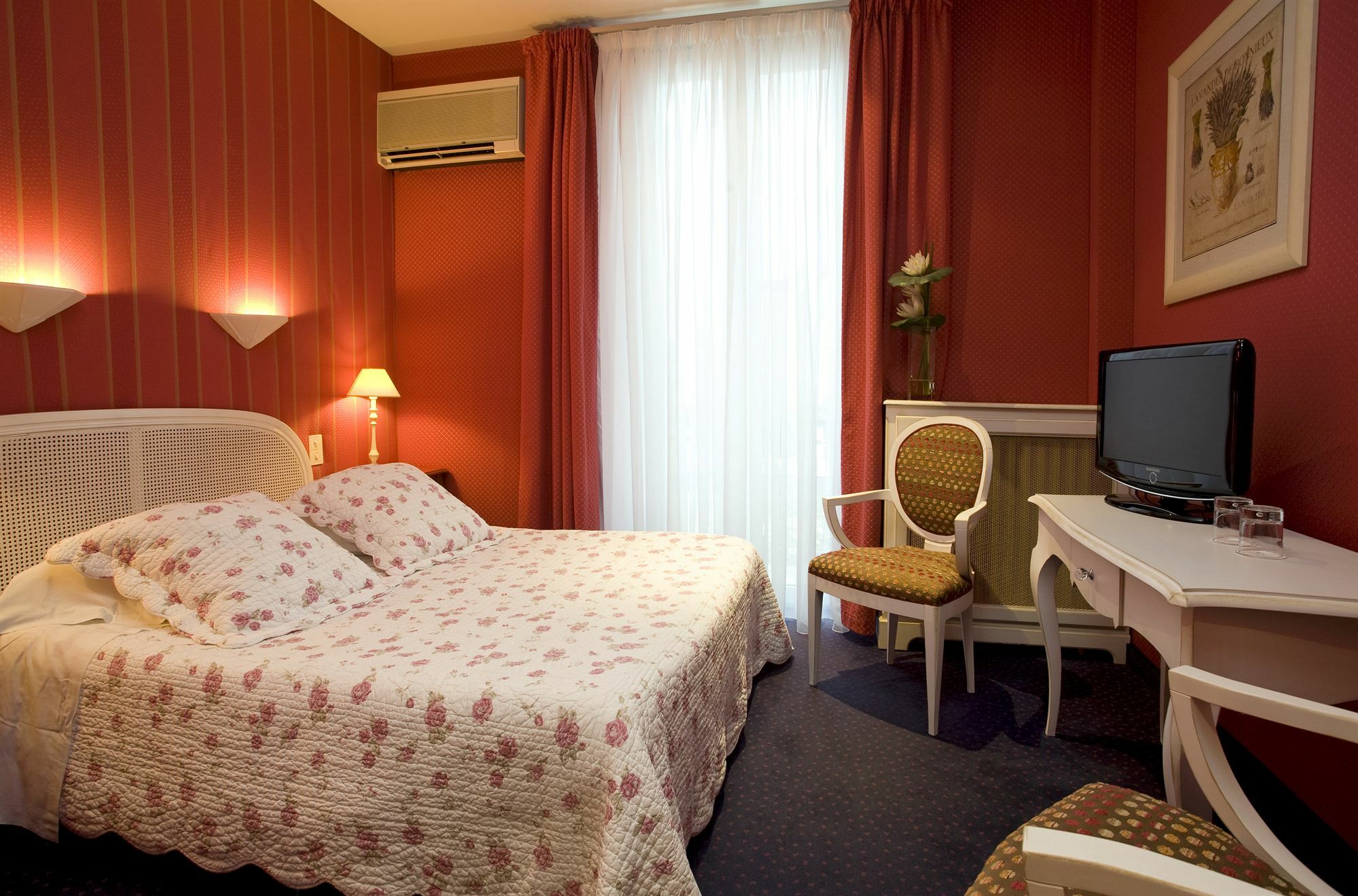 Hotel L'Olivier - Piscine & Parking Канны Номер фото